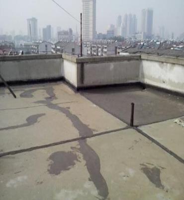 临县漏水维修 楼顶漏水是什么原因，楼顶漏水维修方法是什么?